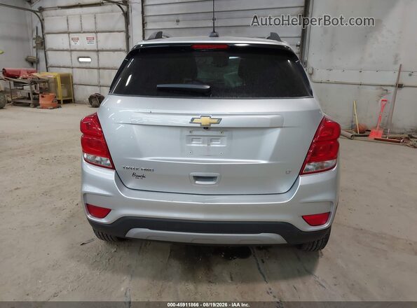 KL7CJPSB5JB685830 2018 CHEVROLET TRAX Silver 