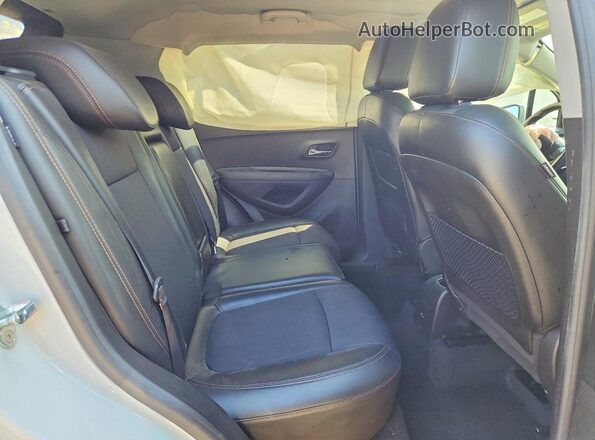 KL7CJPSB6KB834277 2019 CHEVROLET TRAX Белый Вид задней части салона