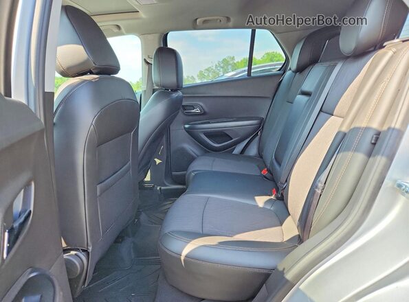 KL7CJPSB7LB042351 2020 CHEVROLET TRAX Серебряный Вид задней части салона