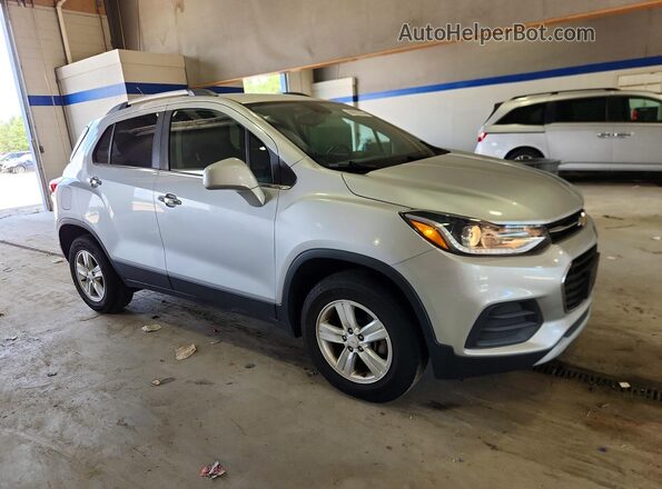 KL7CJPSB9KB830367 2019 CHEVROLET TRAX Silver Przód prawy
