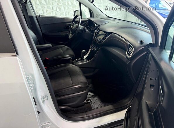 KL7CJPSBXKB835335 2019 CHEVROLET TRAX White უკანა ხედი