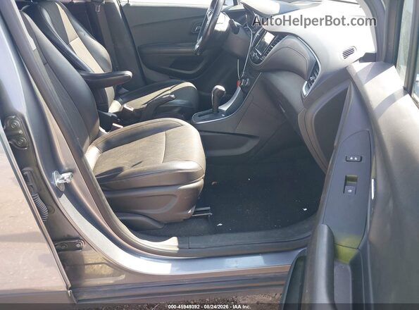 KL7CJPSBXKB878640 2019 CHEVROLET TRAX Gray წინა სალონის ხედი