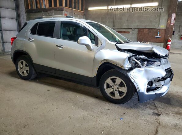 KL7CJPSBXLB002541 2020 CHEVROLET TRAX Silver Przód prawy