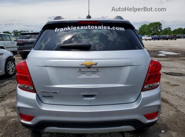 KL7CJPSM1NB512474 2022 CHEVROLET TRAX Silver Vista trasera