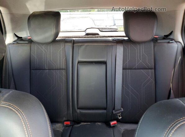 KL7CJPSM2NB565765 2022 CHEVROLET TRAX Silver Rear seats view