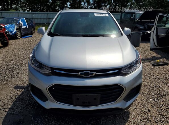 KL7CJPSM2NB565765 2022 CHEVROLET TRAX Silver Front view