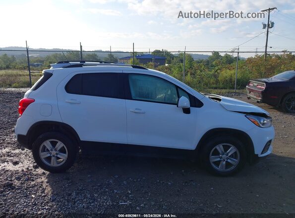 KL7CJPSM3NB542351 2022 CHEVROLET TRAX White Vista interior trasera