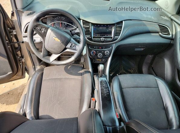 KL7CJPSM4MB374816 2021 CHEVROLET TRAX Tan Առջևի վահանակի տեսք