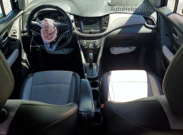 KL7CJPSM4NB533271 2022 CHEVROLET TRAX White Vista del salpicadero