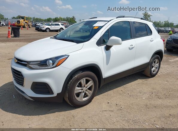 KL7CJPSM6NB551609 2022 CHEVROLET TRAX Белый Передняя левая четверть