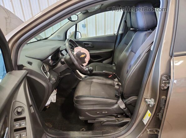 KL7CJPSM7NB556625 2022 CHEVROLET TRAX Tan წინა სალონის ხედი