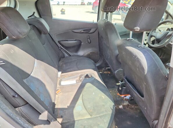 KL8CA6SAXHC732643 2017 CHEVROLET SPARK Silver Vista de los asientos traseros