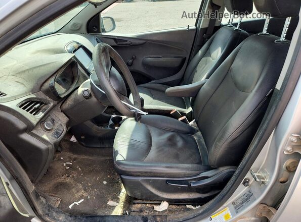 KL8CA6SAXHC732643 2017 CHEVROLET SPARK Silver Vista interior delantera