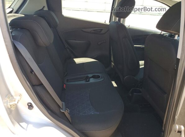 KL8CB6SA0MC718502 2021 CHEVROLET SPARK Silver Widok tylnych siedzeń