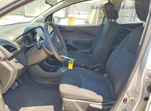 KL8CB6SA0MC718502 2021 CHEVROLET SPARK Silver Widok wnętrza z przodu