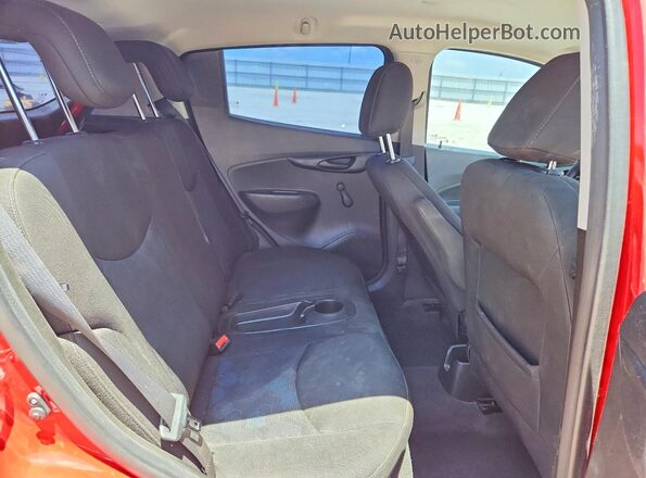 KL8CB6SA1GC623287 2016 CHEVROLET SPARK Red Հետևի նստատեղերի տեսք