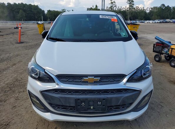 KL8CB6SA1MC227825 2021 CHEVROLET SPARK White Widok z przodu