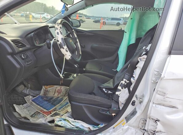 KL8CB6SA1MC227825 2021 CHEVROLET SPARK White Widok wnętrza z przodu