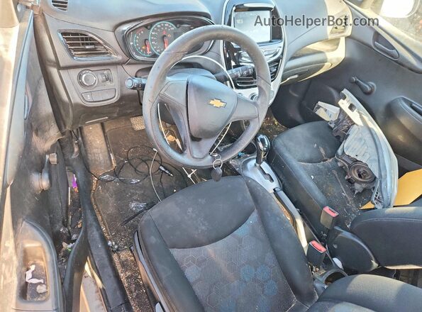 KL8CB6SA3HC785410 2017 CHEVROLET SPARK Бежевый Вид панели приборов