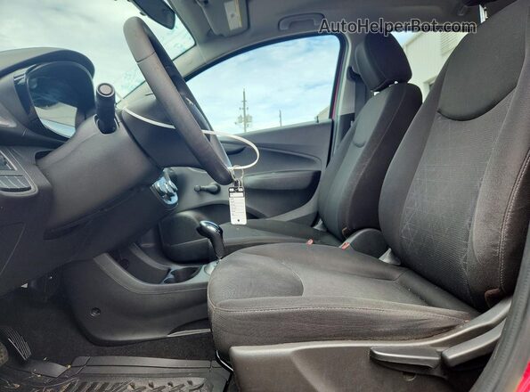 KL8CB6SA4LC403281 2020 CHEVROLET SPARK Красный Вид салона спереди