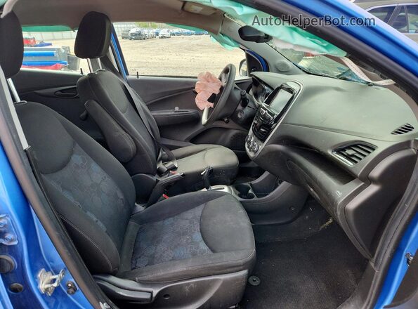 KL8CB6SA6JC473877 2018 CHEVROLET SPARK Синий Вид салона спереди
