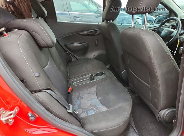 KL8CB6SA7HC828131 2017 CHEVROLET SPARK Red Widok tylnych siedzeń