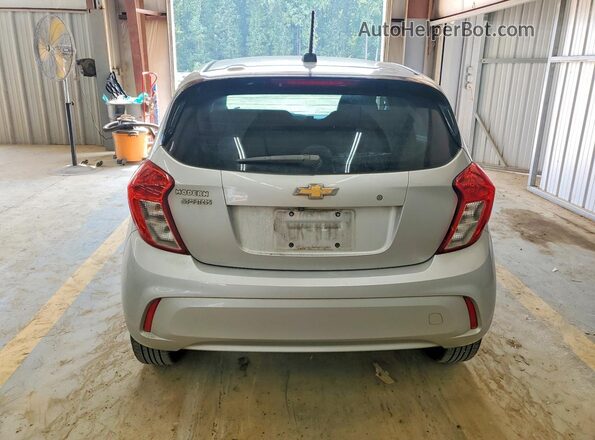 KL8CB6SA7KC719675 2019 CHEVROLET SPARK Silver Вид ззаду