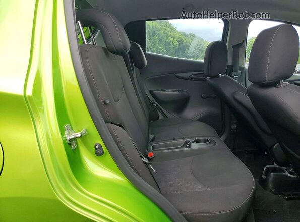 KL8CB6SA8GC602369 2016 CHEVROLET SPARK Green უკანა სავარძლების ხედი