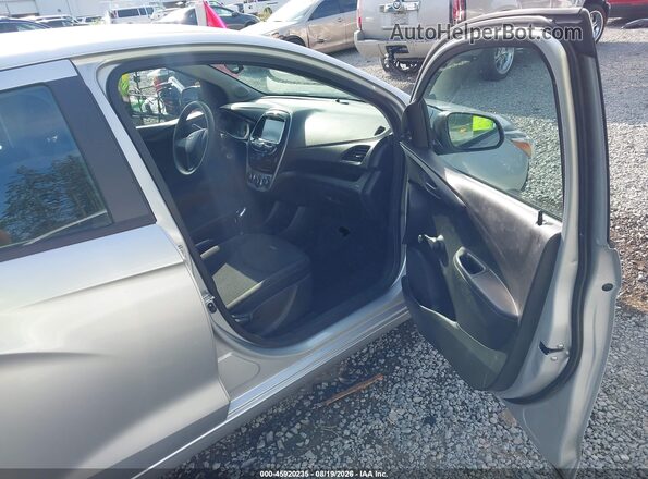 KL8CB6SA8HC759899 2017 CHEVROLET SPARK Серебряный Вид салона спереди