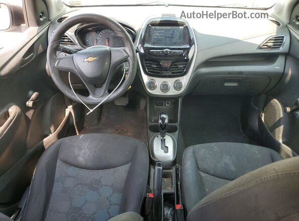 KL8CB6SA9JC443711 2018 CHEVROLET SPARK White Вид панелі приладів