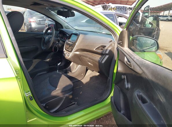 KL8CB6SAXGC542398 2016 CHEVROLET SPARK Green Вид салону спереду