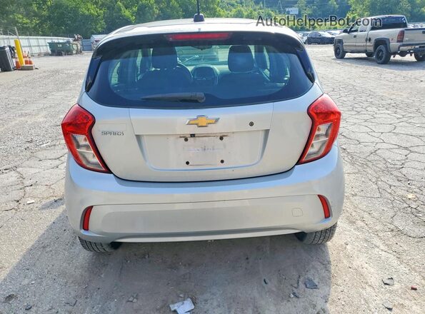 KL8CB6SAXJC431776 2018 CHEVROLET SPARK Silver Вид ззаду