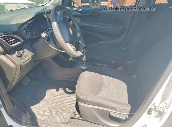 KL8CD6SA0LC447997 2020 CHEVROLET SPARK White Widok wnętrza z przodu