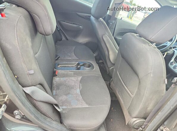 KL8CD6SA1HC756059 2017 CHEVROLET SPARK Gray Widok tylnych siedzeń