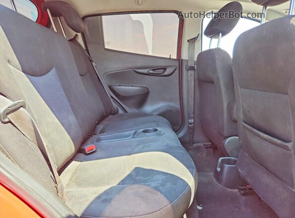 KL8CD6SA3HC718901 2017 CHEVROLET SPARK Red Հետևի նստատեղերի տեսք