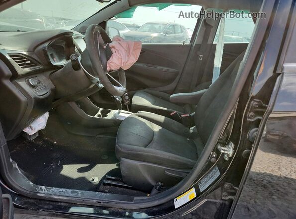 KL8CD6SA3HC749128 2017 CHEVROLET SPARK Черный Вид салона спереди
