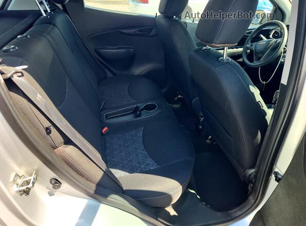 KL8CD6SA3LC443555 2020 CHEVROLET SPARK Silver Вид задніх сидінь
