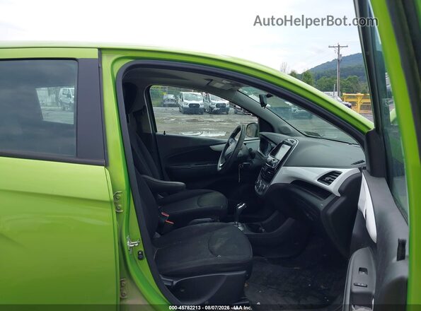 KL8CD6SA5GC577280 2016 CHEVROLET SPARK Green Вид салону спереду