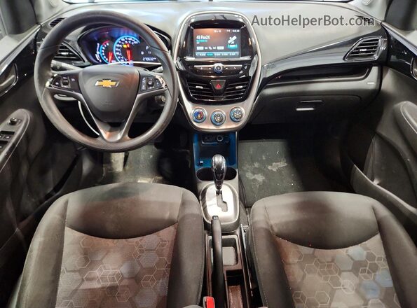 KL8CD6SA5JC422008 2018 CHEVROLET SPARK Silver Առջևի վահանակի տեսք