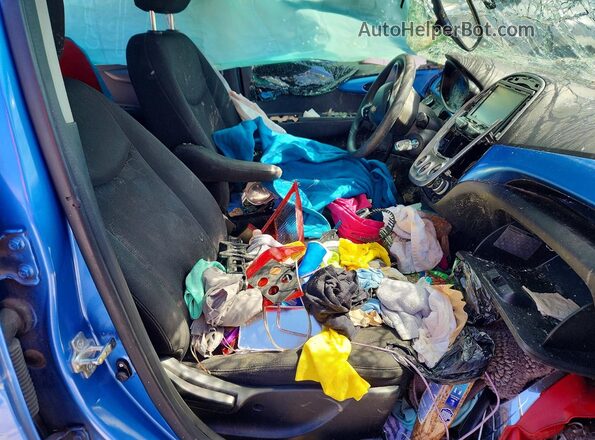 KL8CD6SA6HC839549 2017 CHEVROLET SPARK Blue Вид салону спереду