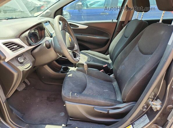 KL8CD6SA7HC773397 2017 CHEVROLET SPARK Gray წინა სალონის ხედი