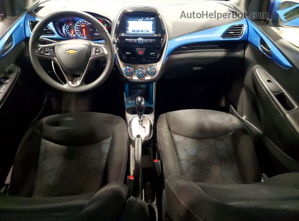 KL8CD6SA7JC422513 2018 CHEVROLET SPARK Blue Widok deski rozdzielczej