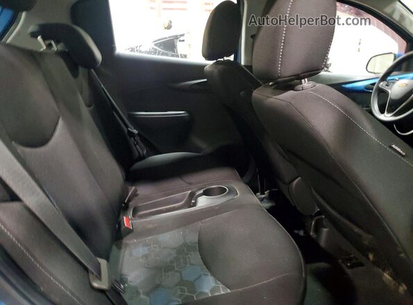KL8CD6SA7JC422513 2018 CHEVROLET SPARK Blue Widok tylnych siedzeń