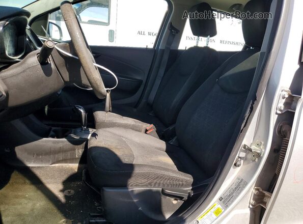 KL8CD6SA9KC708350 2019 CHEVROLET SPARK Серебряный Вид салона спереди