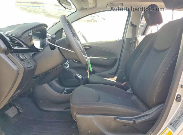 KL8CD6SA9KC743048 2019 CHEVROLET SPARK Silver წინა სალონის ხედი