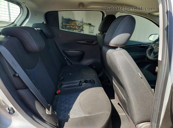 KL8CD6SA9LC480660 2020 CHEVROLET SPARK Серебряный Вид задних сидений