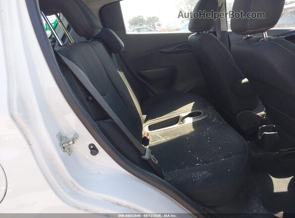 KL8CD6SA9NC027965 2022 CHEVROLET SPARK White VIN կոդի պիտակի տեսք