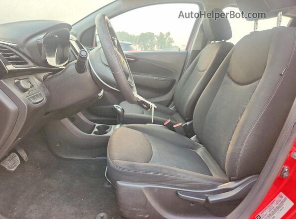 KL8CD6SAXLC413985 2020 CHEVROLET SPARK Red Widok wnętrza z przodu