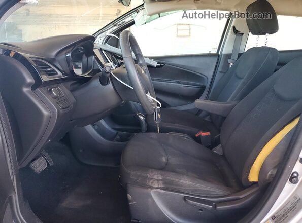KL8CD6SAXMC745054 2021 CHEVROLET SPARK Silver Front interior view