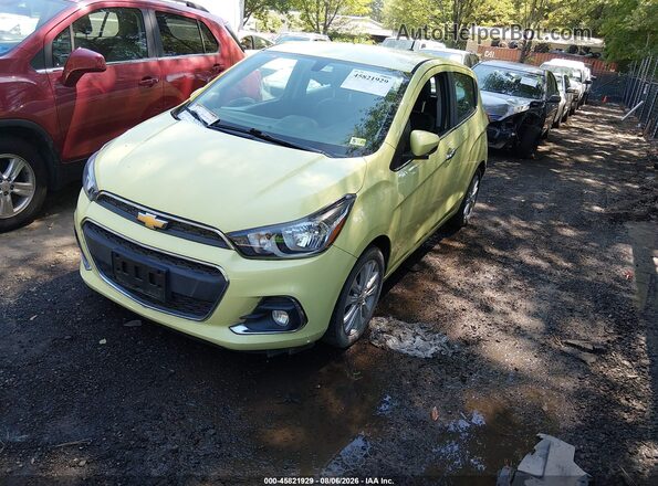 KL8CF6SA7HC766198 2017 CHEVROLET SPARK Yellow Przód lewy